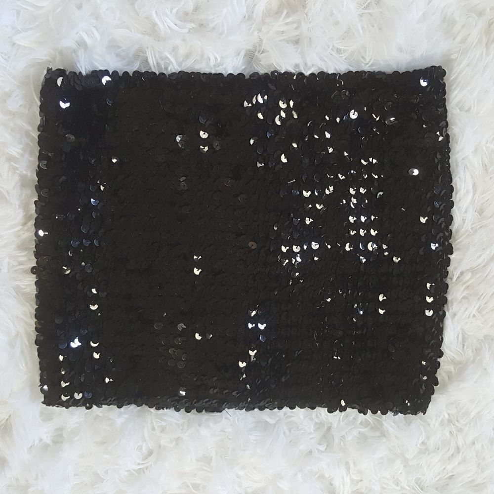 ‎XOXO Black sequin halter top One Size Fits All EUC